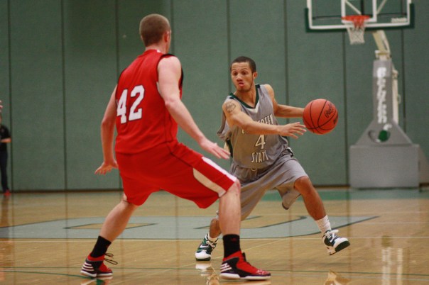 Evergreen's Frankie Johnson in 2012 Saints/Geoducks game